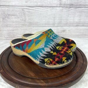 Magnafied Embla Clogs Santa Fe Turquoise
Pendleton Fabric Handmade Wool Size 37